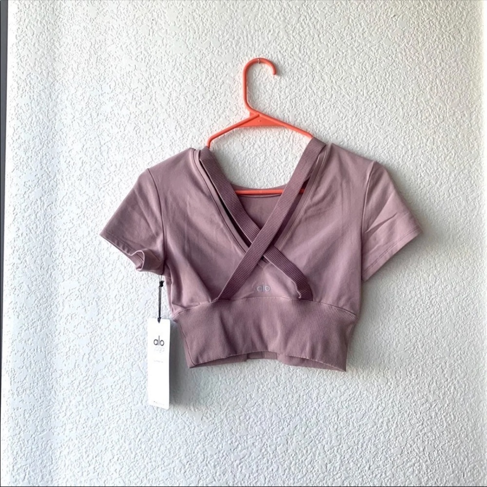 NWT Alo Revolve Crop Tee - Picture 5 of 6